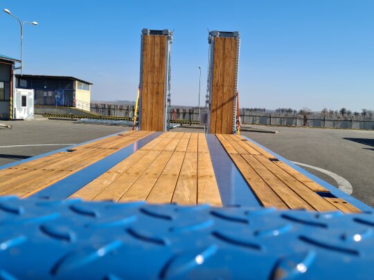 Naczepy niskopodwoziowe